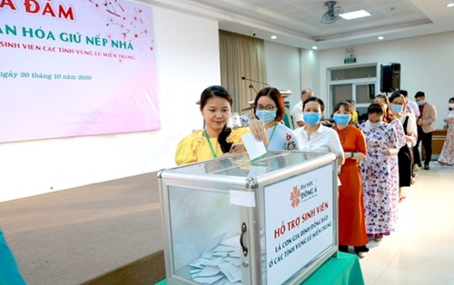 Đại học Đông Á phát động “20/10 không hoa”, hỗ trợ SV các tỉnh vùng lũ miền Trung