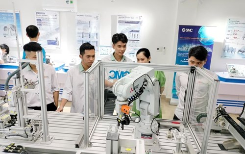 Ngành Kỹ thuật điều khiển và tự động hóa - Xu thế của thời đại 4.0