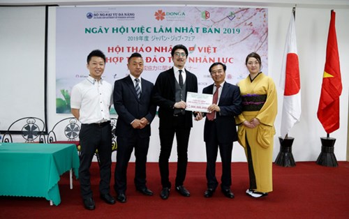 Học ở Đông Á - Làm việc ở nước ngoài