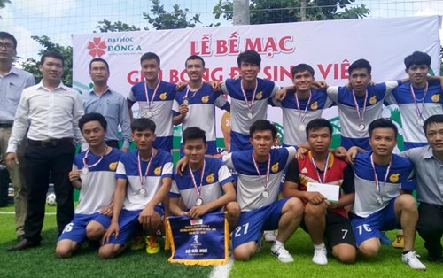 Chúc mừng AE17A1 vô địch Giải bóng đá sinh viên Khoa Điện - Ôtô 2018