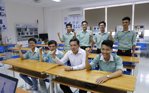 Sinh viên Khoa CNKT Điện Điện tử và chương trình Thực tập hưởng lương tại Nhật của ĐH Đông Á